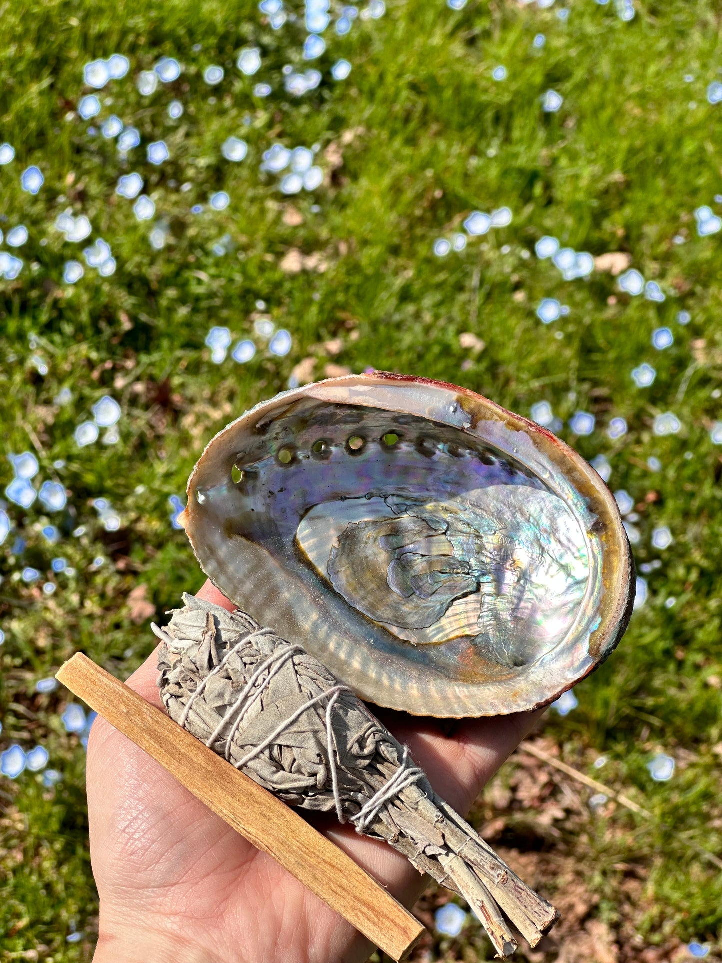 WOODEN TRIPOD DISPLAY STAND by HarleyRae