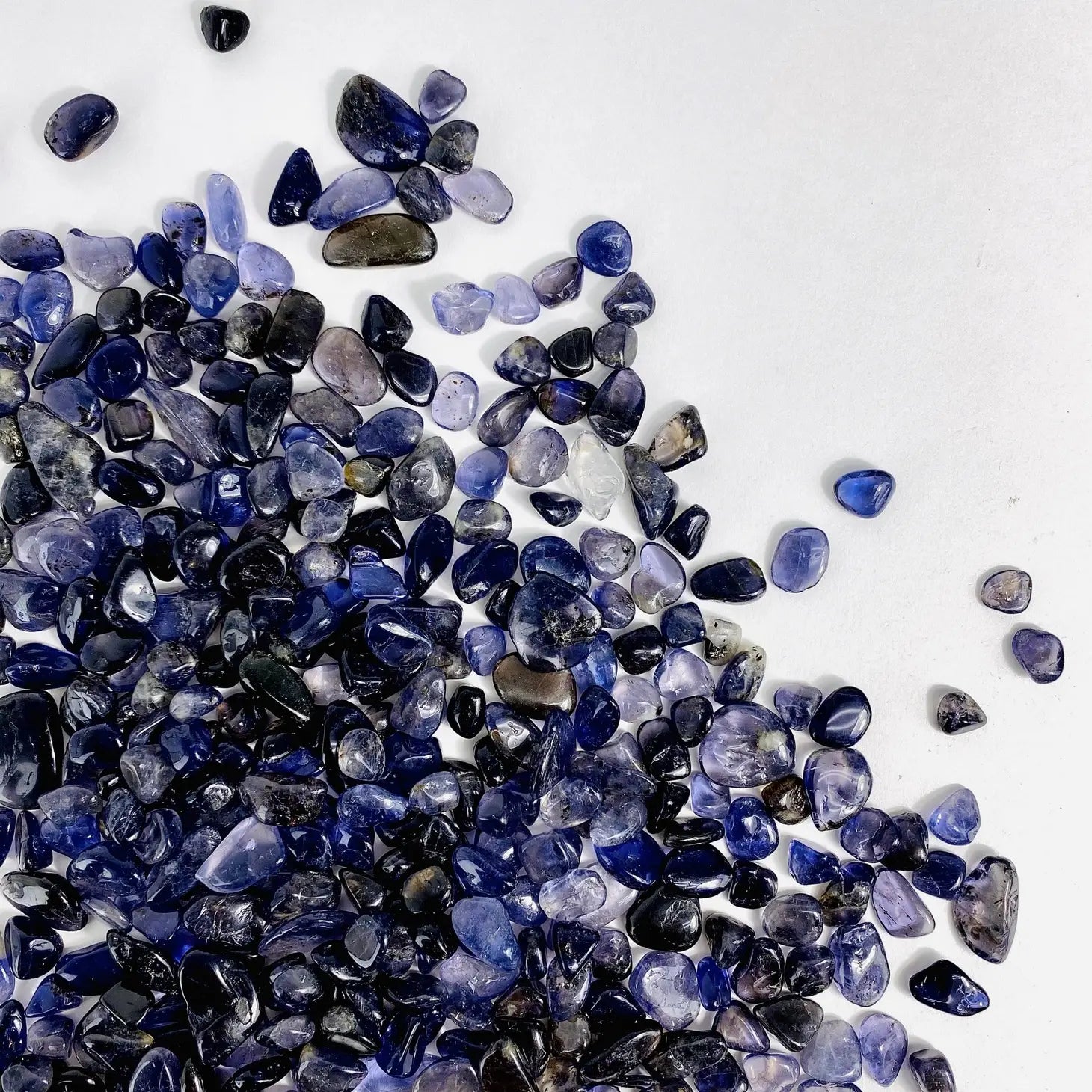 Chips Iolite