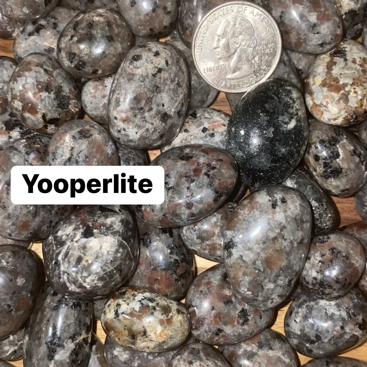 Yooperlite Tumbled Stone - UV Reactive Glow Crystal