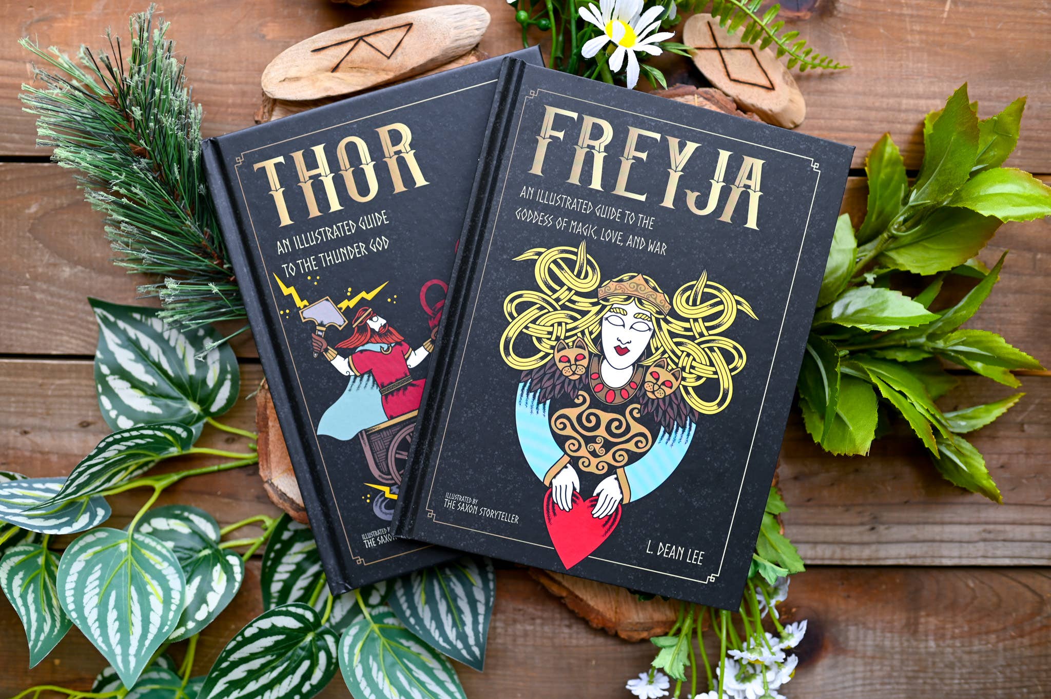 Freyja: An Illustrated Guide to the Norse Goddess of Magic, Love & War