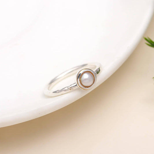 925 Sterling Silver Pearl Ring Size 5