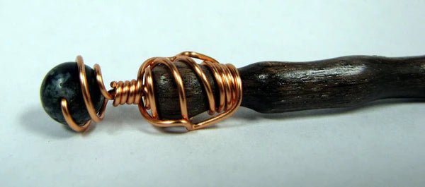 MOSS AGATE OAK MAGIC WAND -BROWN SHAFT