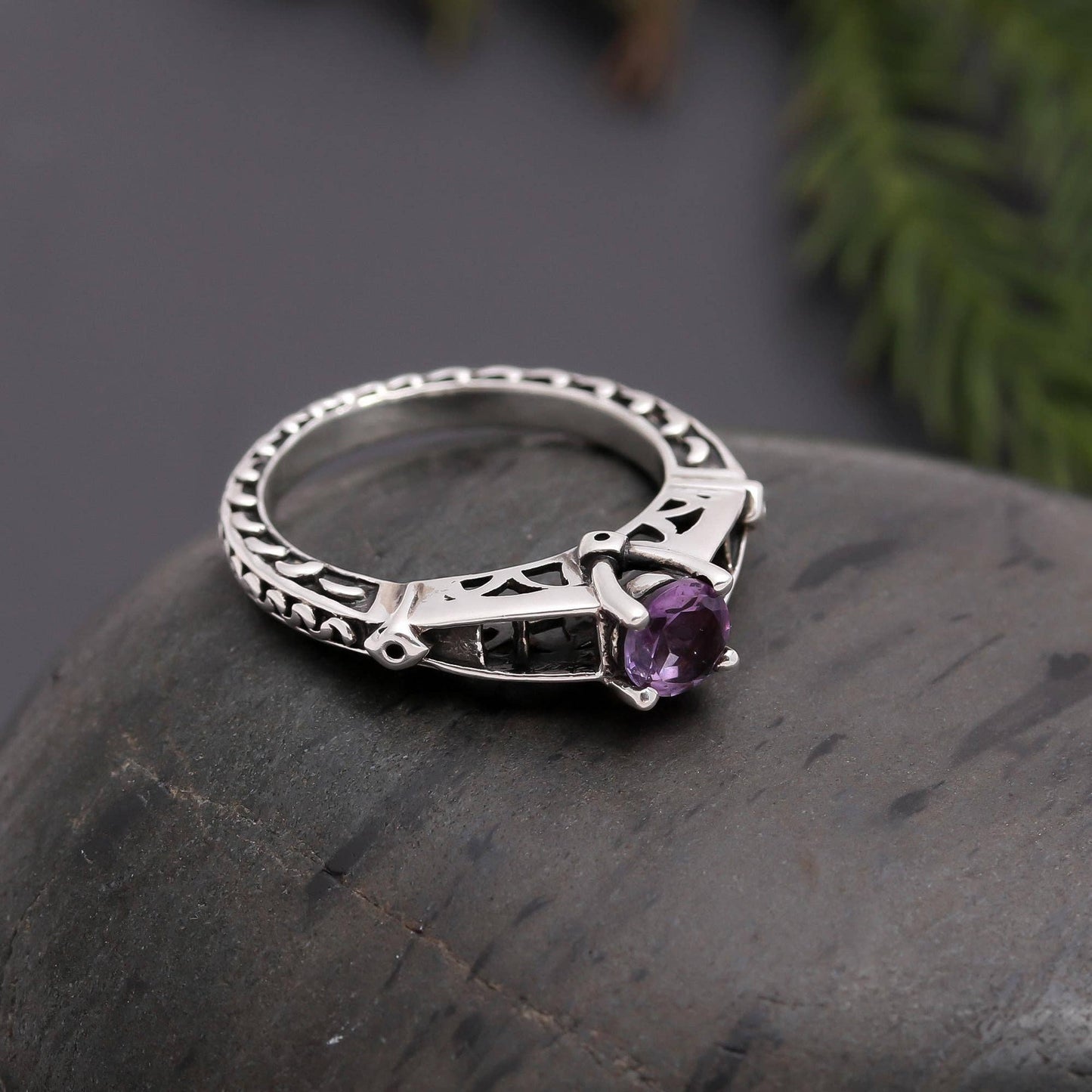 925 Silver Antique-Style Amethyst Solitaire Ring Size 9