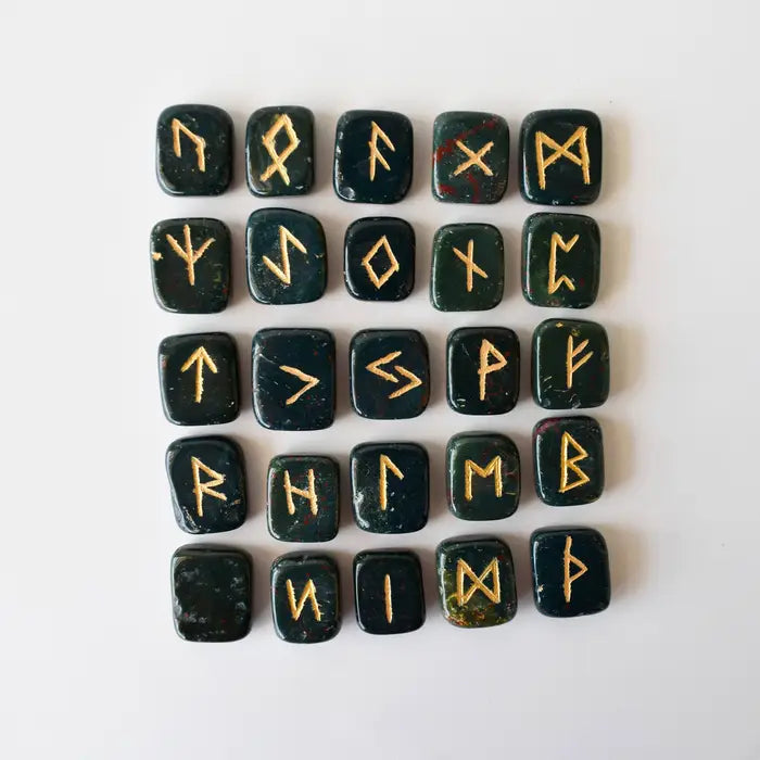 Bloodstone Rune Set