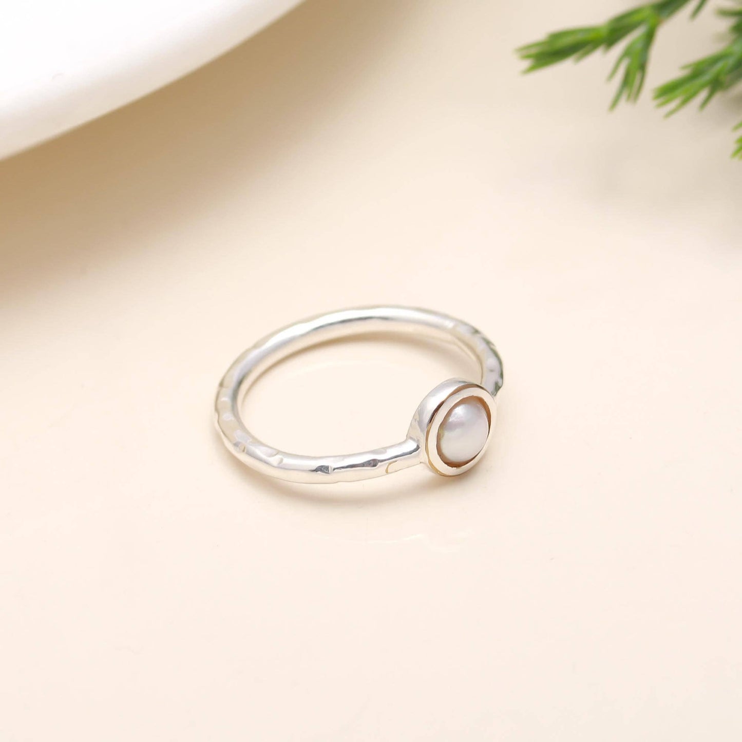 925 Sterling Silver Pearl Ring Size 5